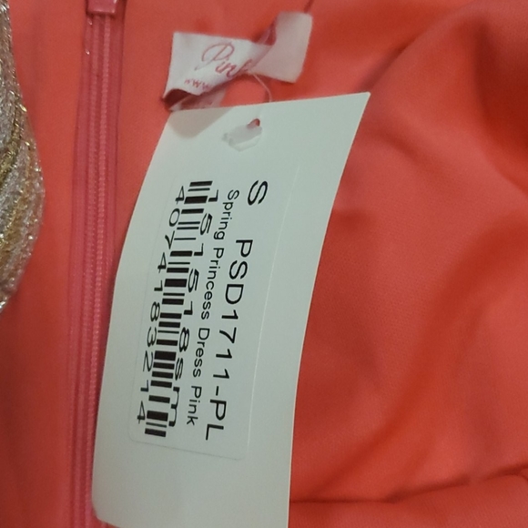 Nwt pink lilly brand dress sz small - Picture 3 of 4